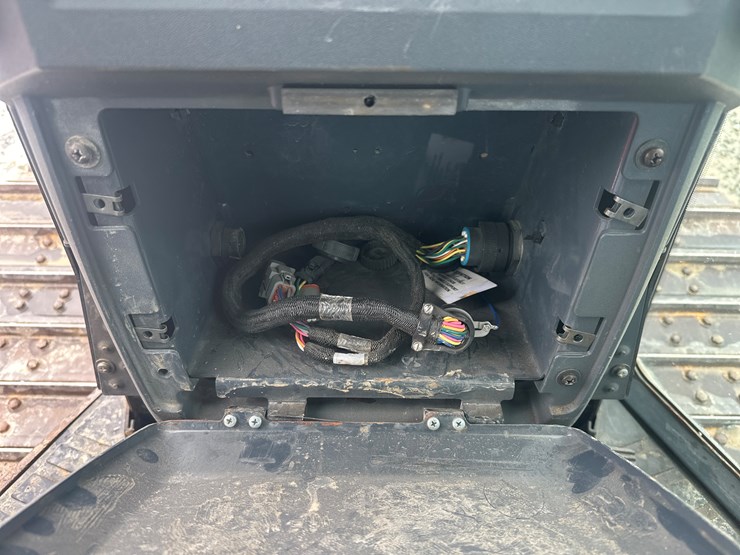 deere-550k-lgp-image-41