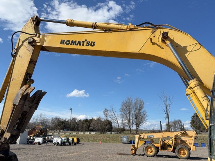 komatsu-pc200-lc-6le-image-14