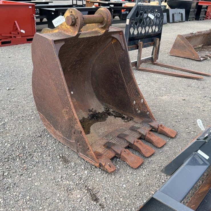 #2004 • 42" EXCAVATOR BUCKET