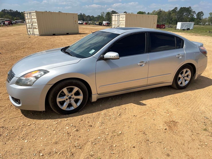 2007-nissan-altima-sl-4-door-sedan-(254,637-miles)-image-1