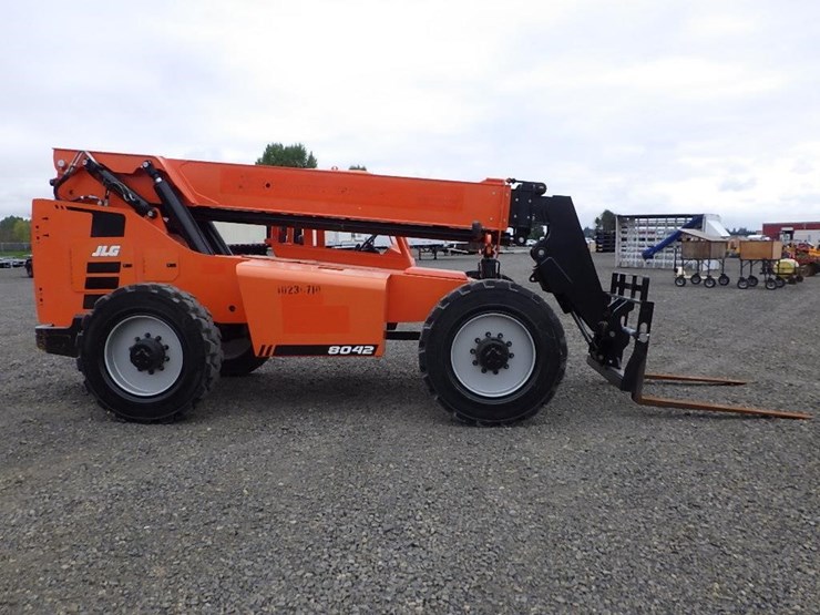 2018-jlg-8042-image-4