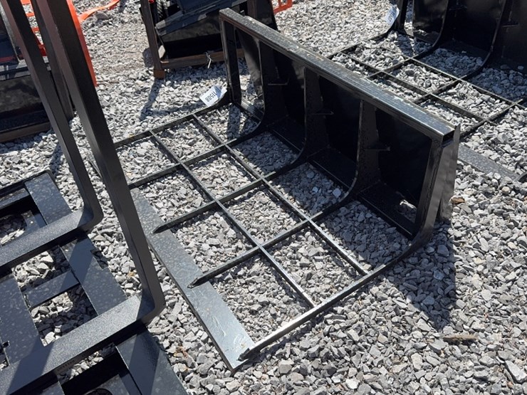 #6057-•-future-48"-skid-steer-land-plane-image-2