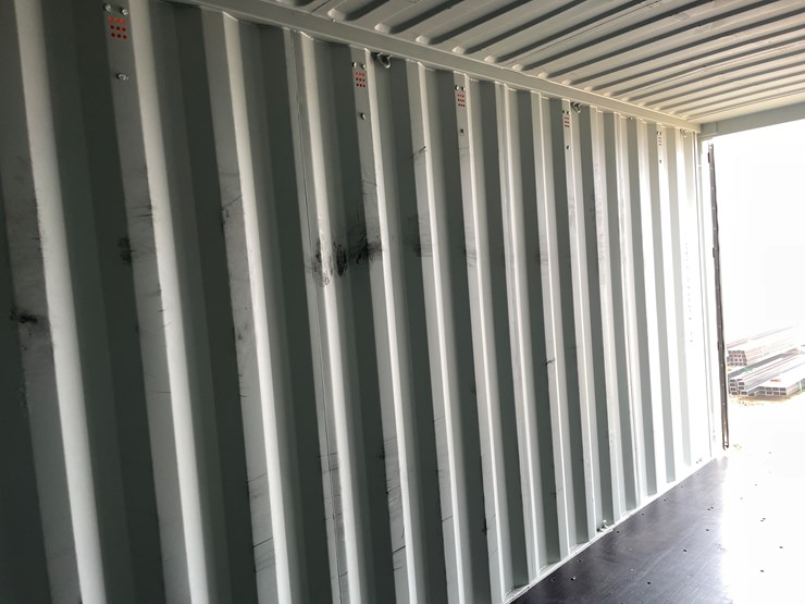 #116-•-20'-shipping-container-image-14