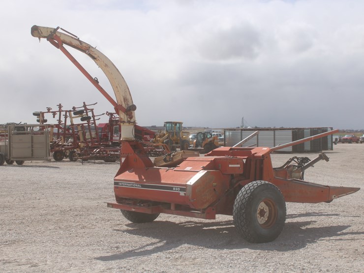 international-830-image-5