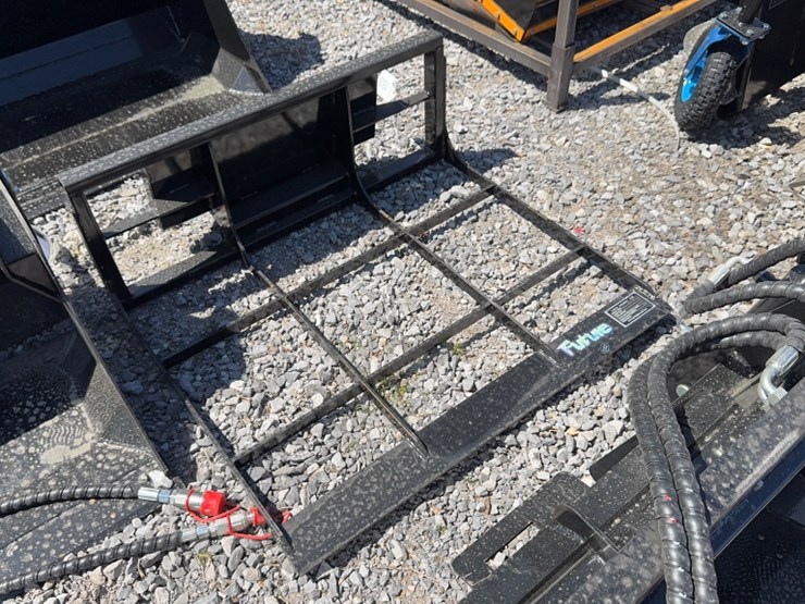 #6073-•-future-48"-dingo-land-plane-image-2