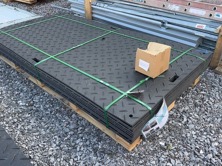 #6041-•-qty(12)-4'-x-8'-ground-protection-mats-image-2