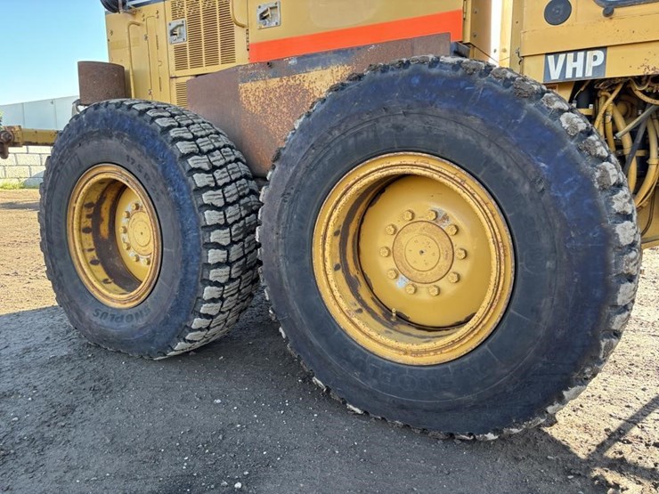 caterpillar-143h-image-35