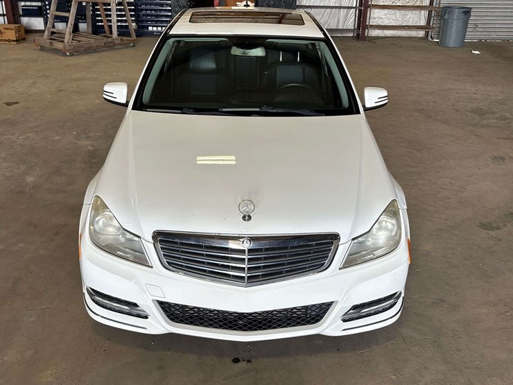 2013-mercedes-benz-c250-4-door-sedan-(123,035-miles)-image-5