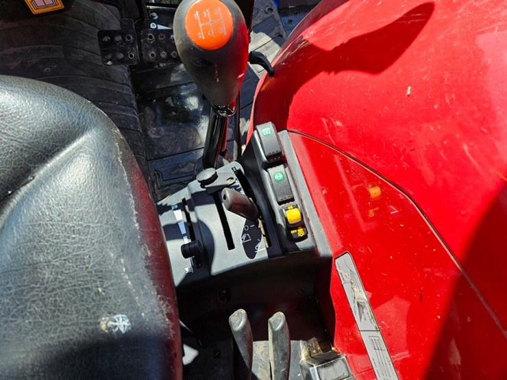 massey-ferguson-4710-image-29