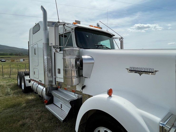 2000-kenworth-w900l-image-32