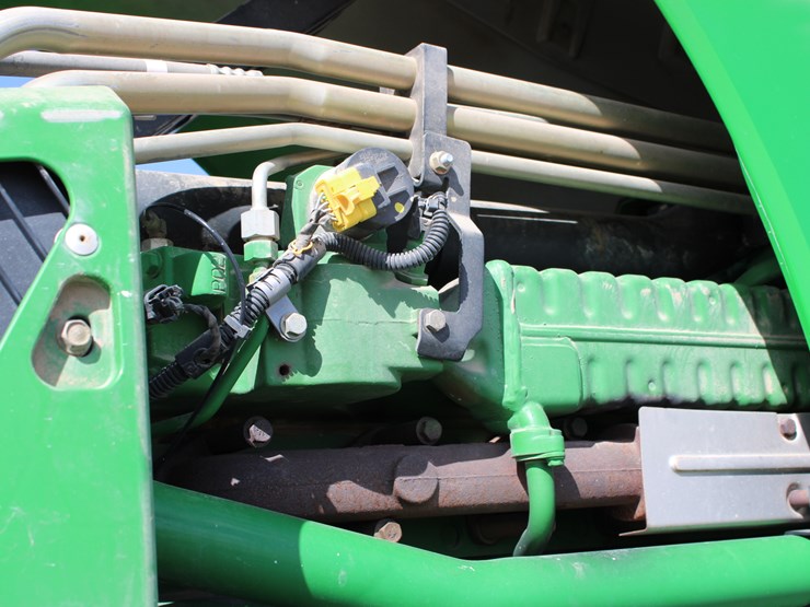 2012-john-deere-8270r-image-90