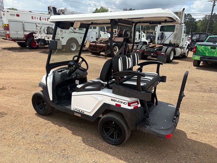 2023-bintelli-electric-golf-cart-w/-on-board-charger-image-2