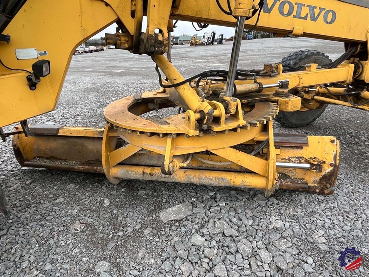 2003-volvo-g710b-image-51