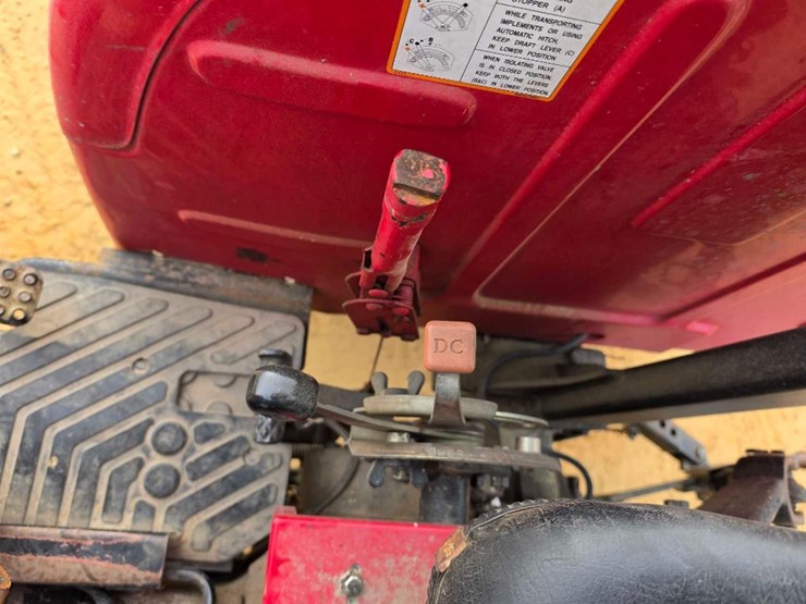 2013-mahindra-4525-image-13