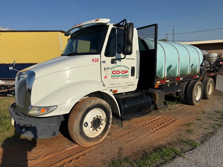 2005-case-ih-8600-image-1