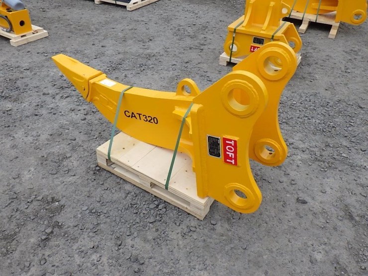 caterpillar-320-image-3