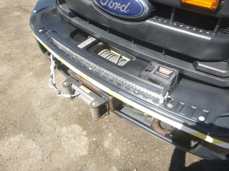 2013-ford-f550-image-21