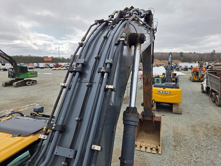 deere-470g-lc-image-33