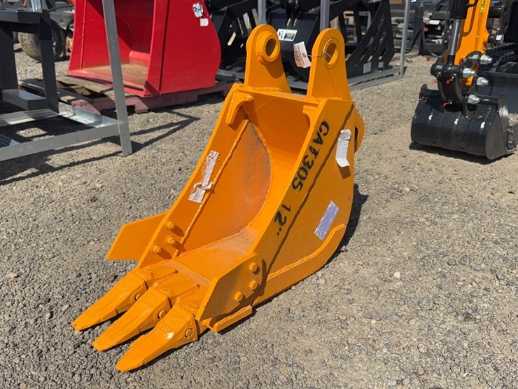 caterpillar-305-image-2