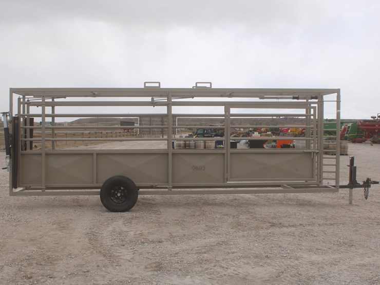 #1082-•-new-circle-t-adjustable-alley-image-4