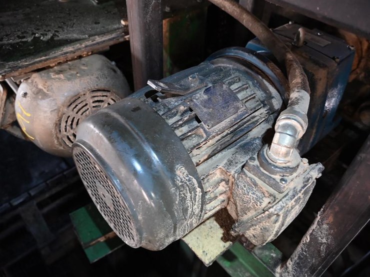 #167-•-roll-case-image-17