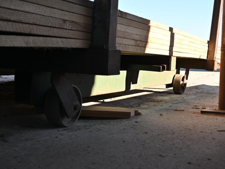 #178-•-lumber-carts-image-13