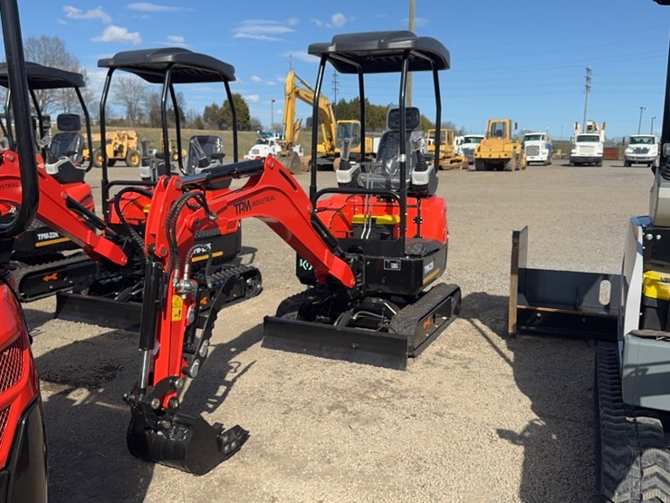 #1095-•-2025-tpm-22k-mini-excavator-image-1