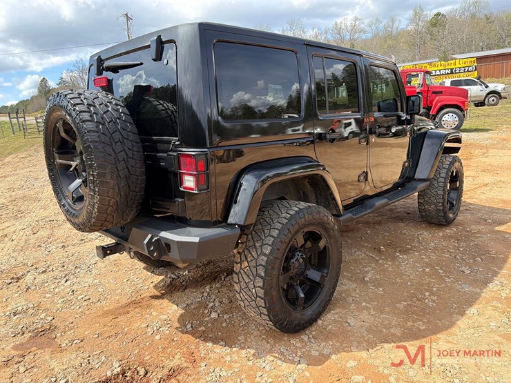 2014-jeep-wrangler-image-2