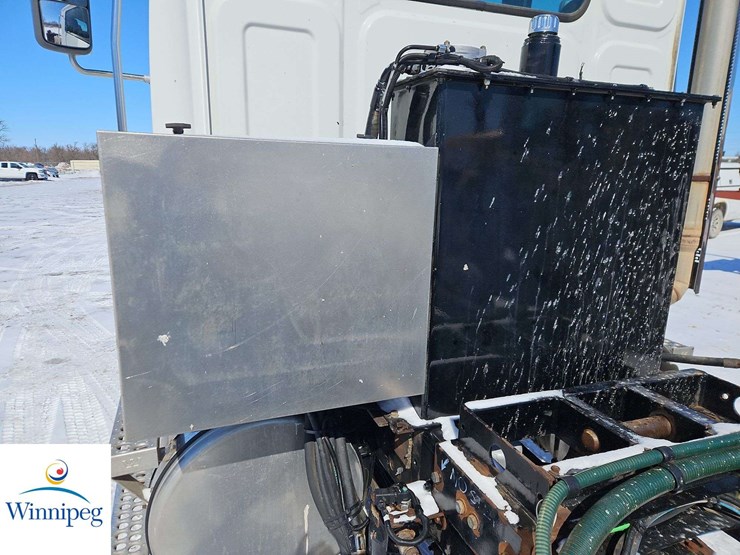 2014-western-star-4700-image-46