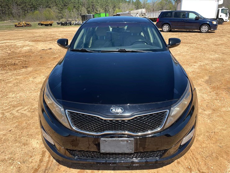 2015-kia-optima-4-door-sedan-(87,692-miles)-image-5