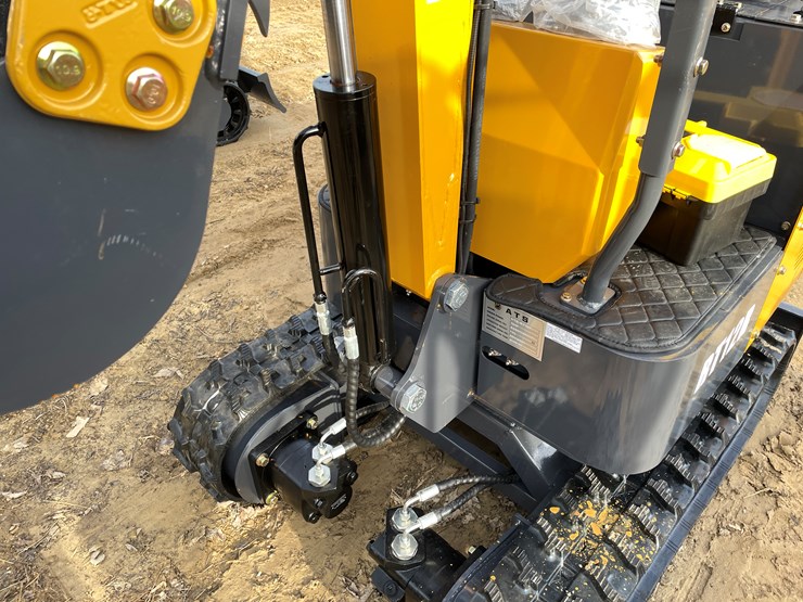 #1041-•-new-ats-rt12r-mini-excavator-image-29