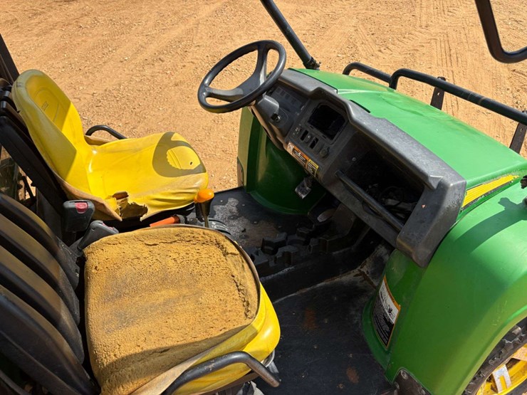 john-deere-gator-image-10