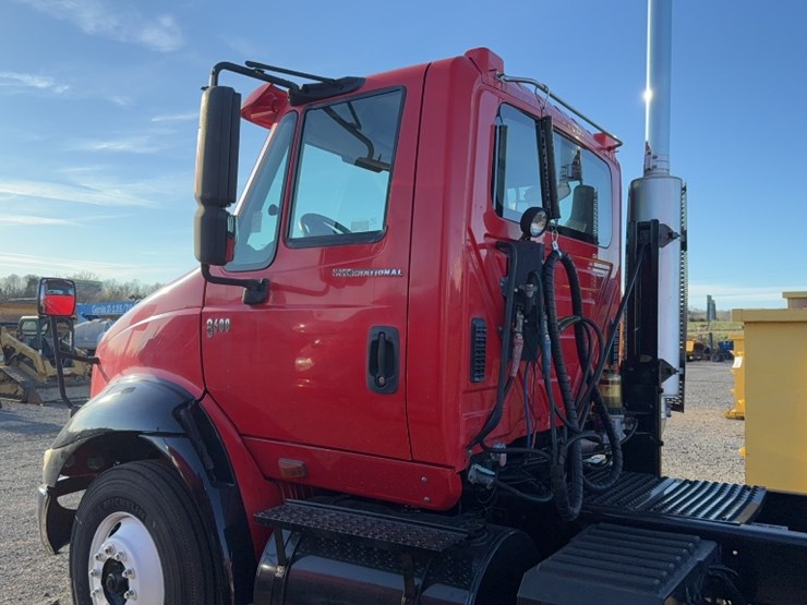 2004-international-8600-image-10