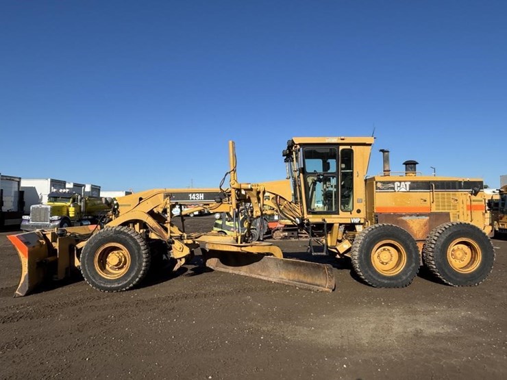 caterpillar-143h-image-5