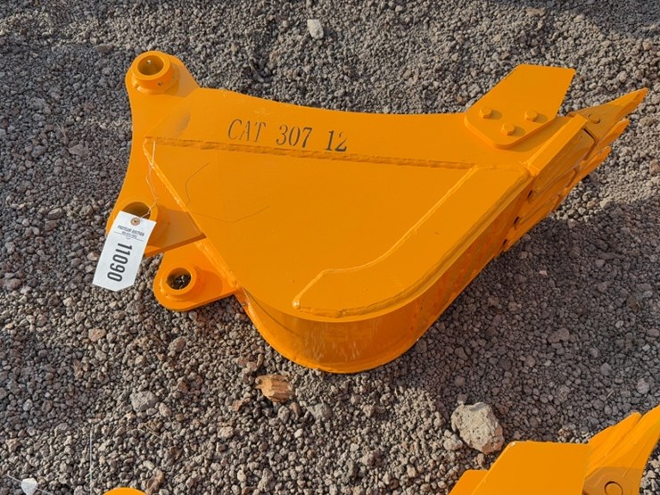 caterpillar-307-image-1