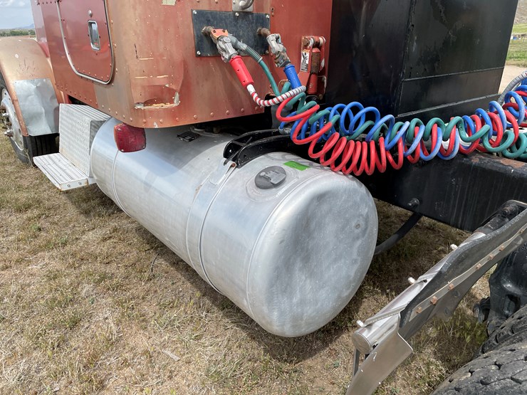 1998-peterbilt-378-image-13