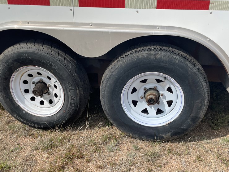 #4013-•-haulmark-enclosed-trailer-(az-title)-image-11