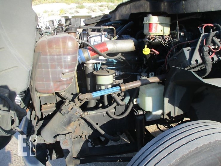 2002-international-durastar-4300-image-6