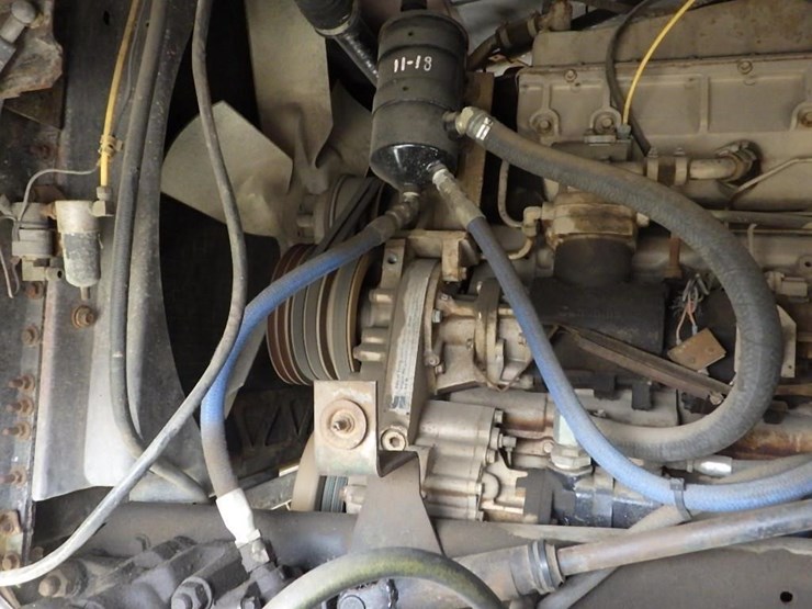 1984-ford-9000-image-38