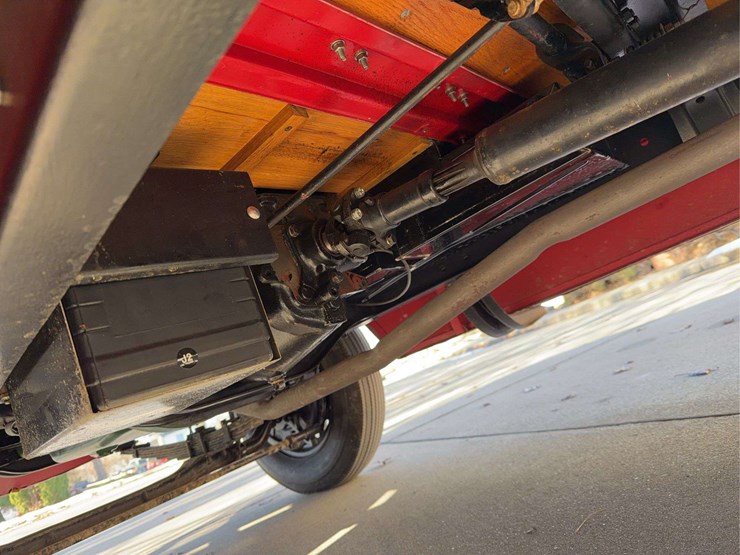 1937-international-d2-panel-truck-image-74