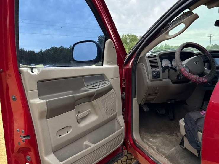 2007-dodge-ram-1500-image-8