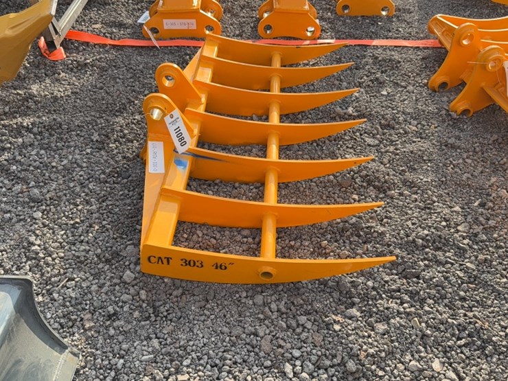 caterpillar-303-image-2