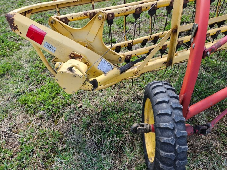 new-holland-258-image-17