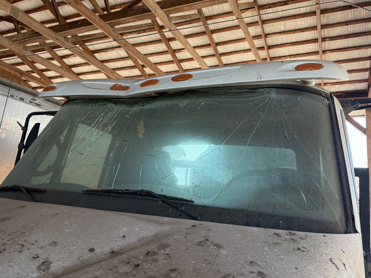 2003-case-ih-8600-image-3