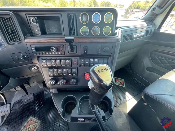 2024-international-hx520-image-91