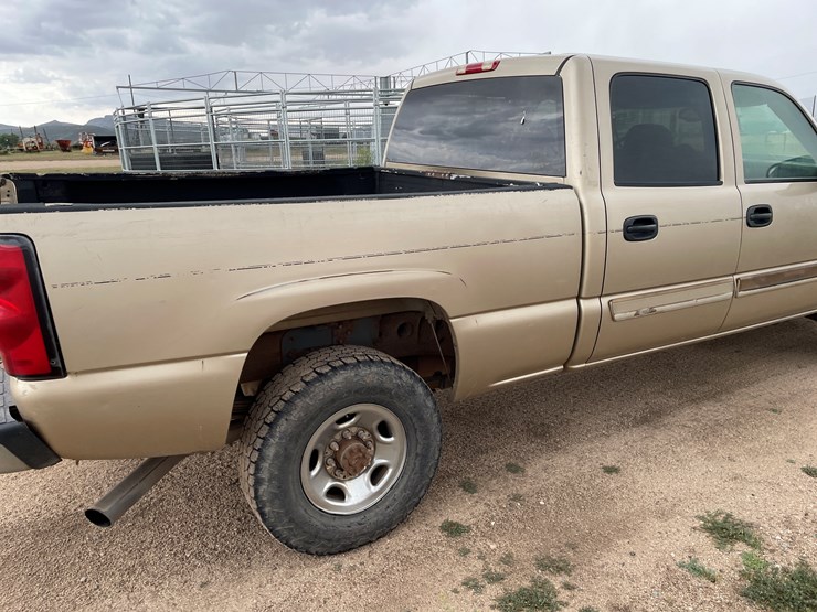 #4006-•-2005-chevy-crew-cab-truck-(az-title)-image-14