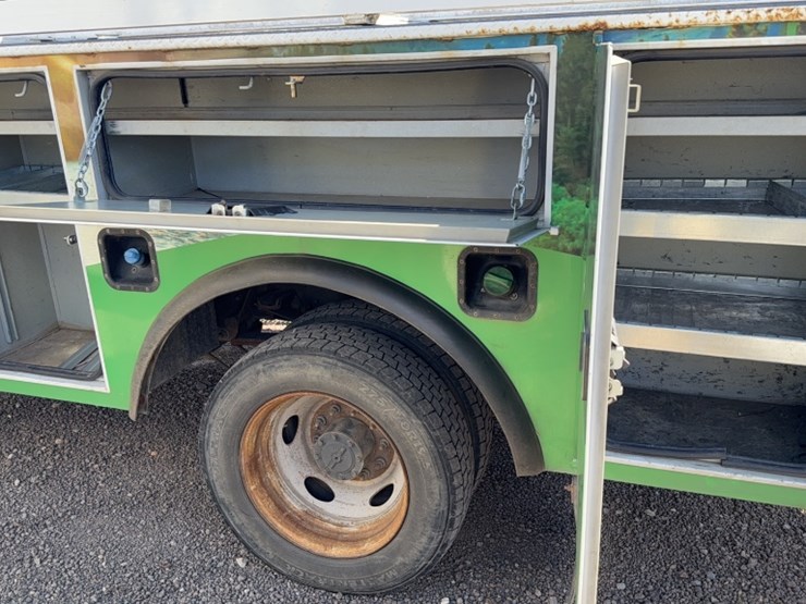 2018-ford-f550-image-15