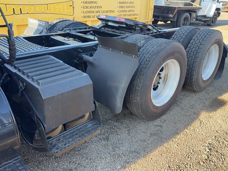 2004-international-8600-image-12