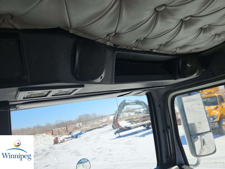 2014-western-star-4700-image-13