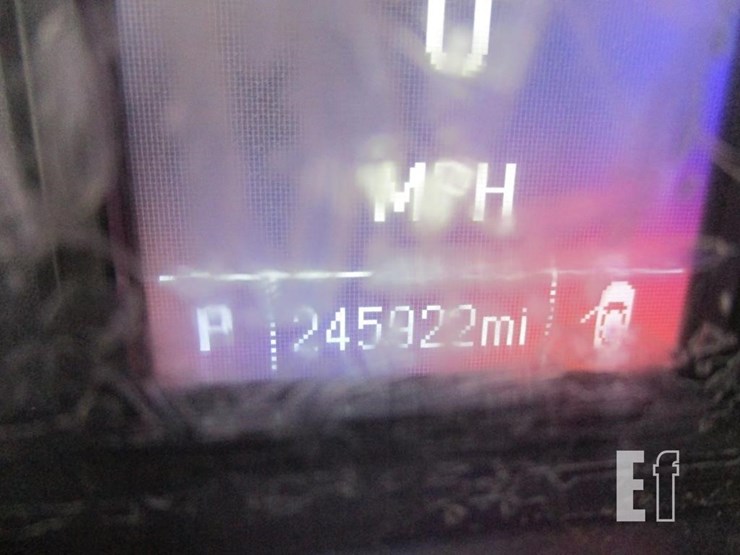 2017-chevrolet-3500hd-image-17